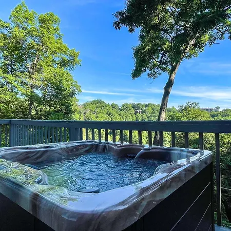 Ski Mtn Chalet: Hot Tub, Sauna, Fireplace, Arcade Games, Mountain Views